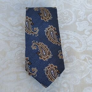 Jos. A. Bank Silk Tie --- New